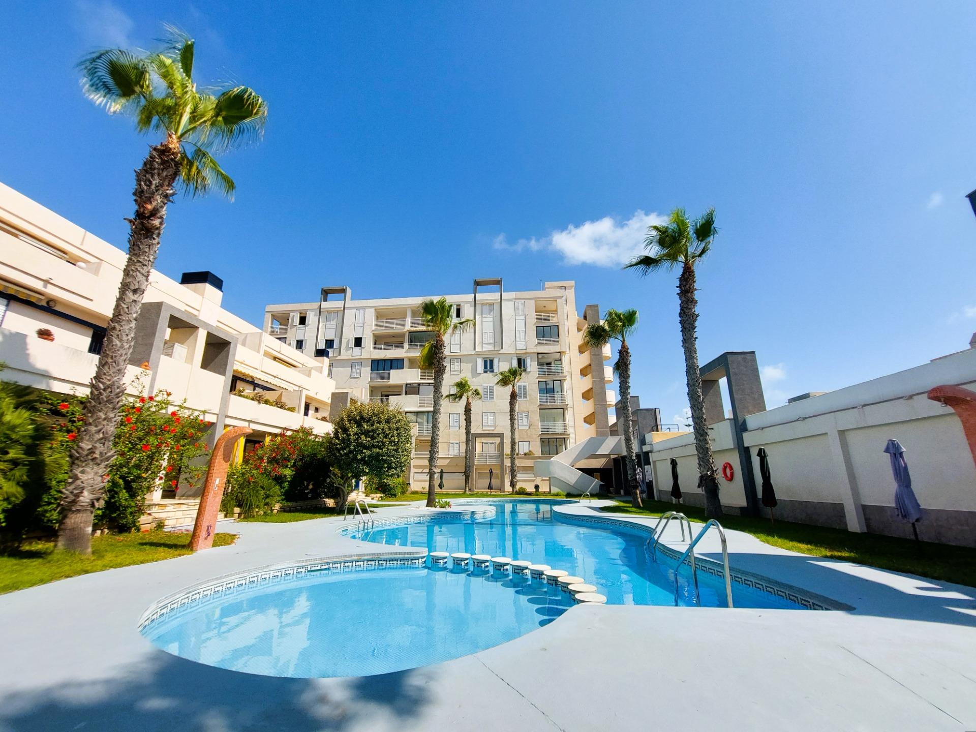2 Bed, 1 Bath, ApartmentFor Sale, Torrevieja, Alicante