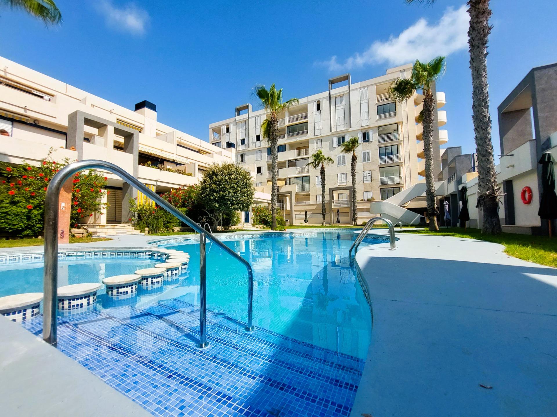 2 Bed, 1 Bath, ApartmentFor Sale, Torrevieja, Alicante