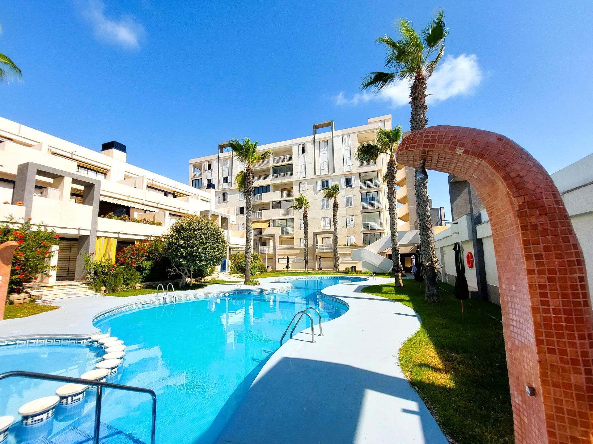 2 Bed, 1 Bath, ApartmentFor Sale, Torrevieja, Alicante