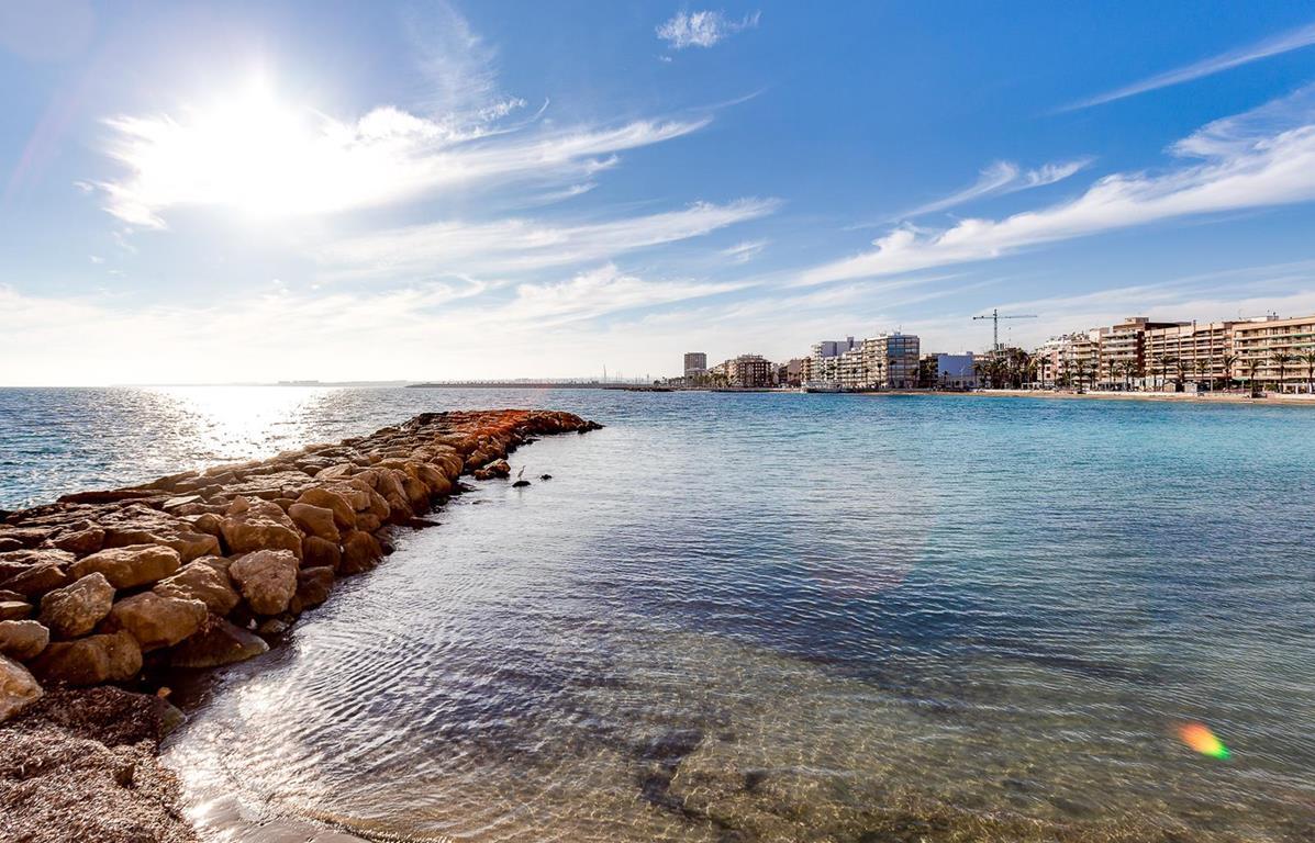 2 Bed, 1 Bath, ApartmentFor Sale, Torrevieja, Alicante