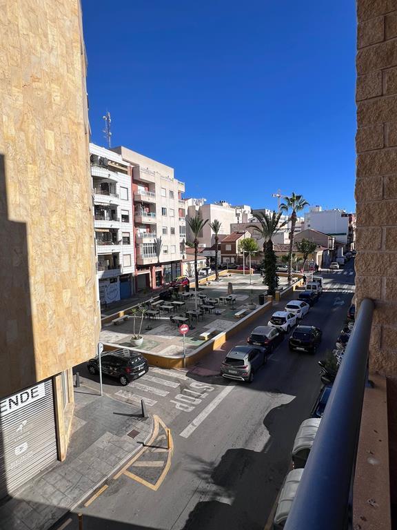 2 Bed, 1 Bath, ApartmentFor Sale, Torrevieja, Alicante
