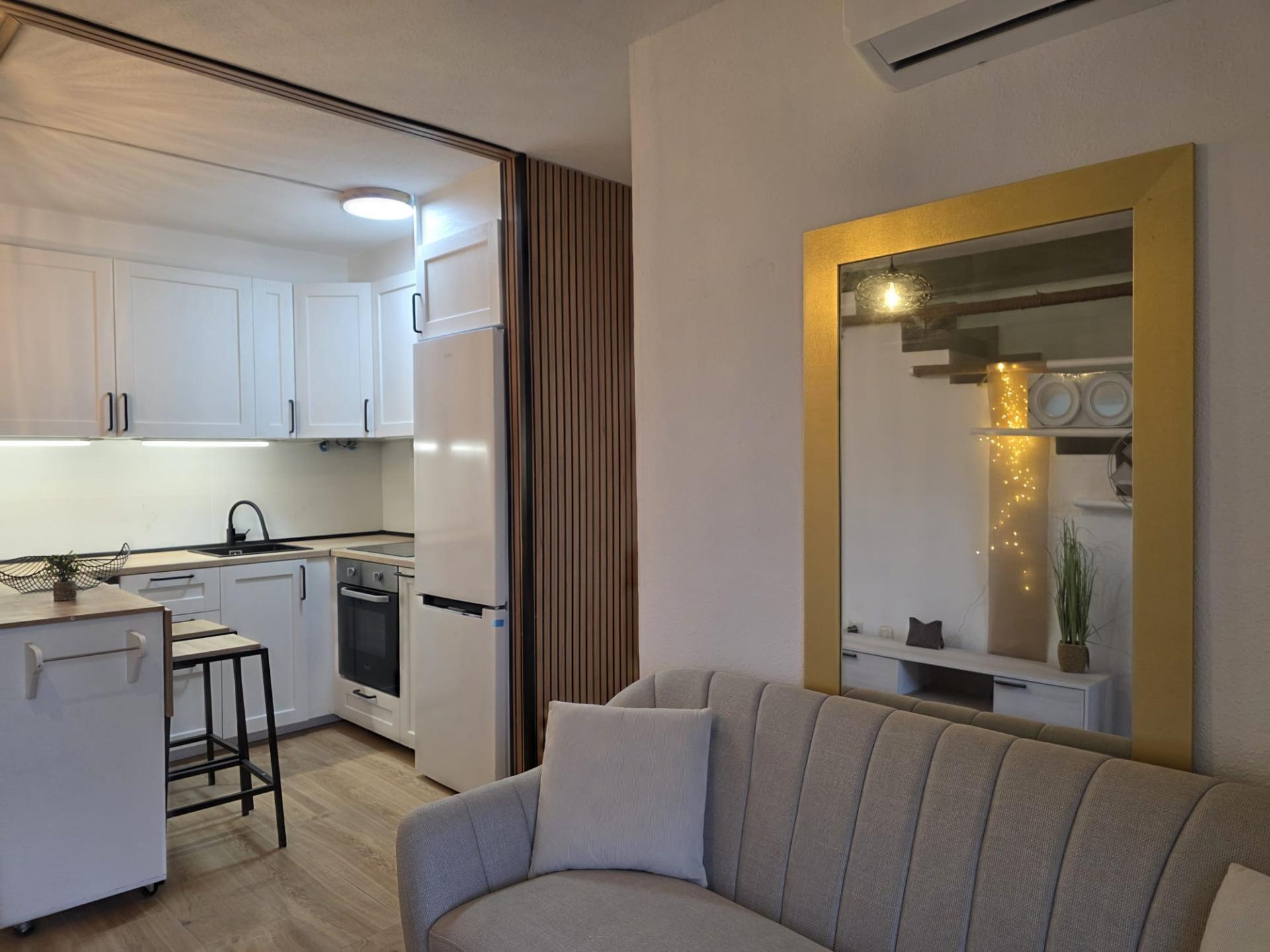 2 Bed, 1 Bath, ApartmentFor Sale, Torrevieja, Alicante