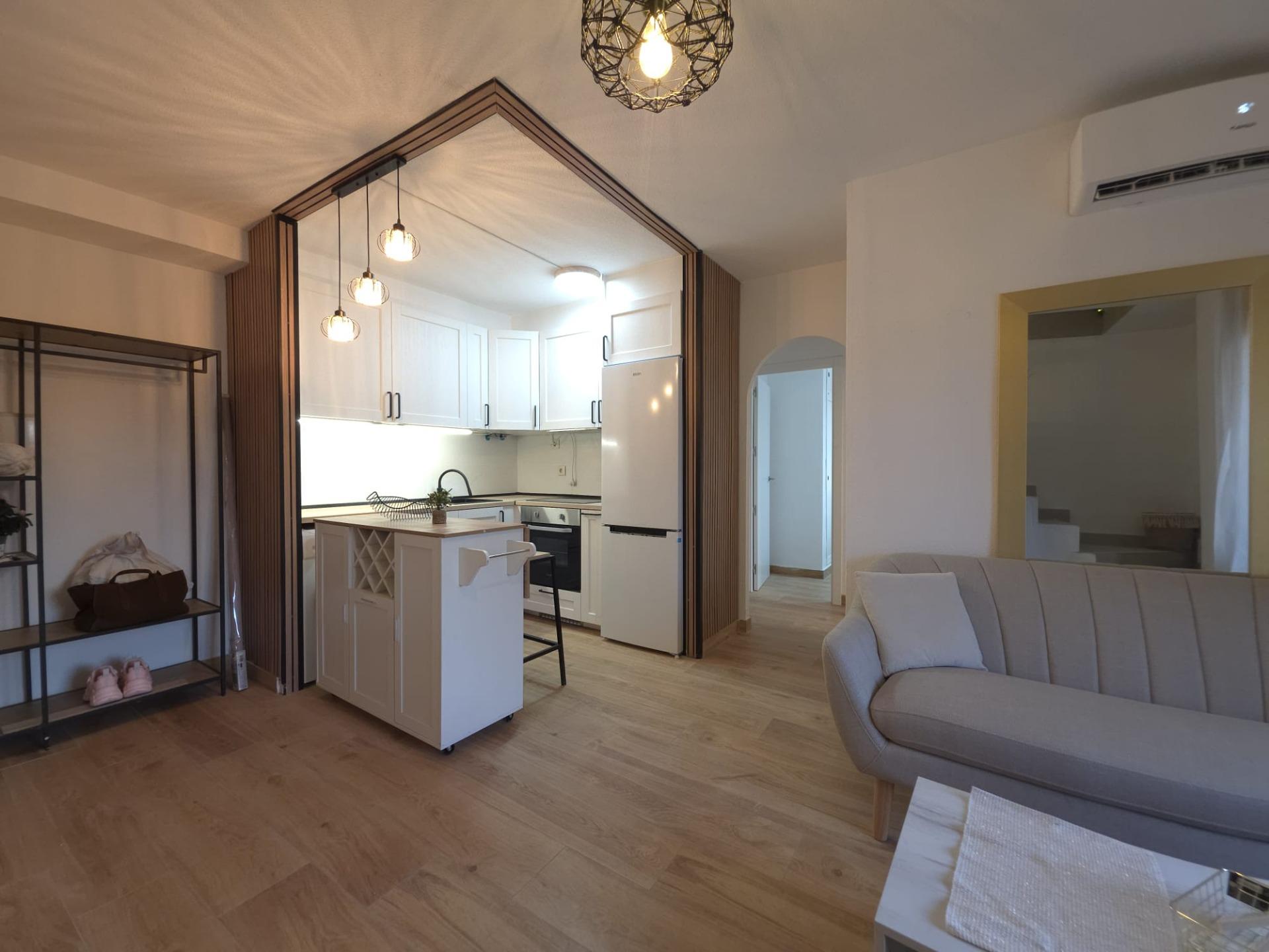 2 Bed, 1 Bath, ApartmentFor Sale, Torrevieja, Alicante