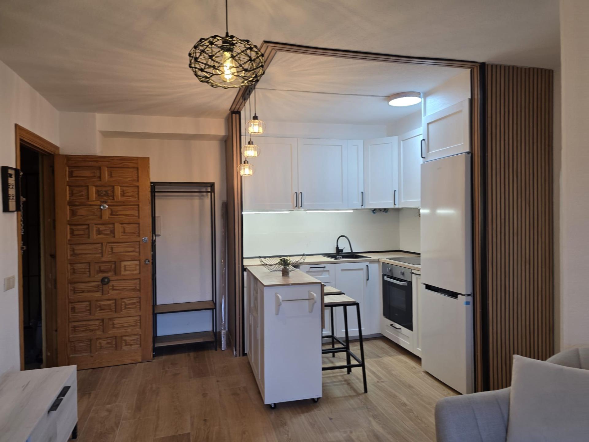 2 Bed, 1 Bath, ApartmentFor Sale, Torrevieja, Alicante