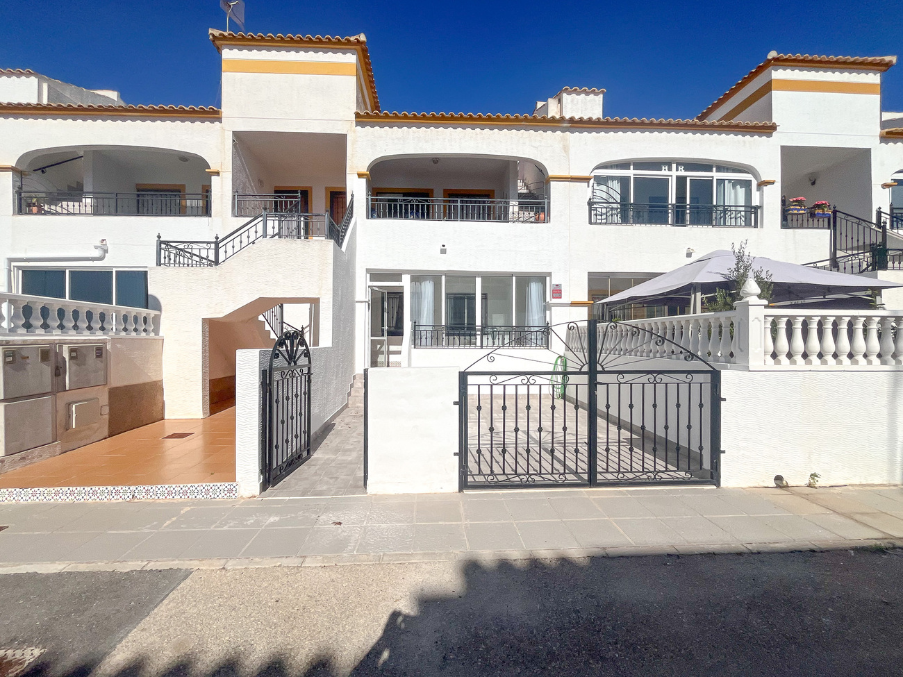 2 Bed, 1 Bath, ApartmentFor Sale, Vistabella Golf Entre Naranjos, Alicante
