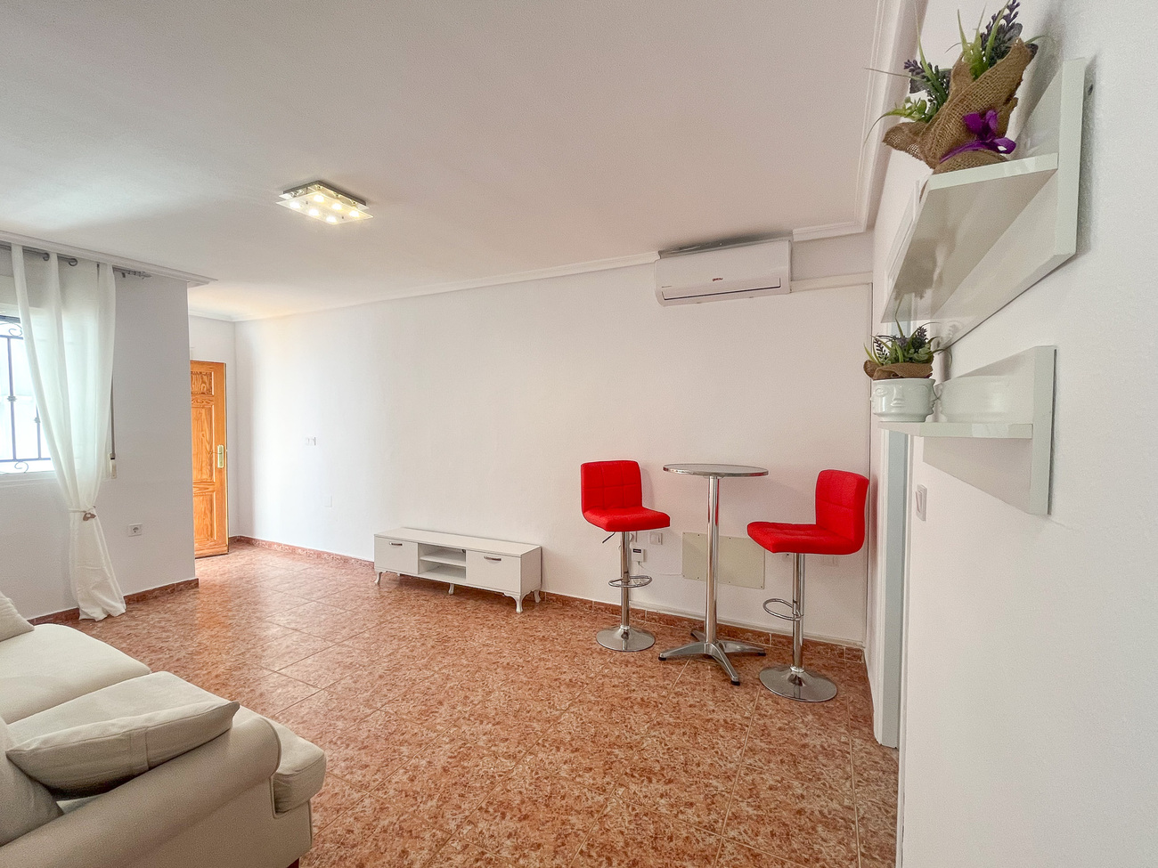 2 Bed, 1 Bath, ApartmentFor Sale, Vistabella Golf Entre Naranjos, Alicante