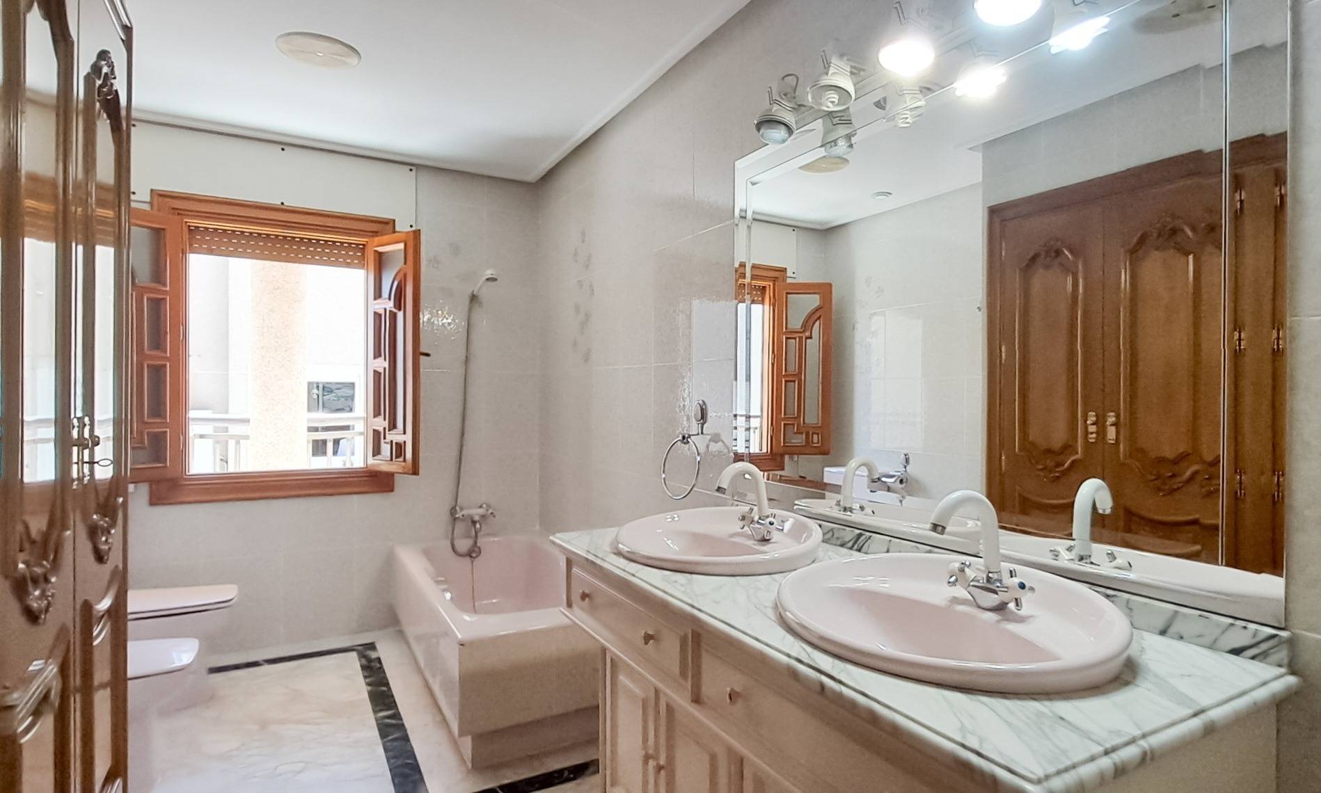 6 Bed, 4 Bath, ApartmentFor Sale, San Pedro Del Pinatar, Murcia