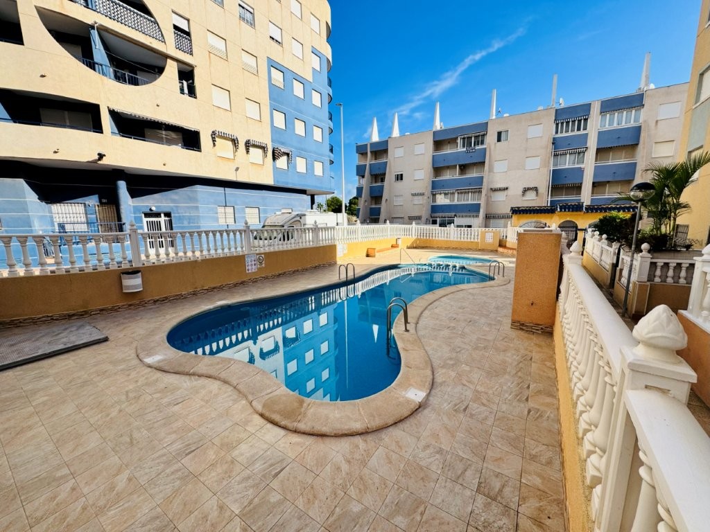 2 Bed, 1 Bath, ApartmentFor Sale, La Mata, Alicante