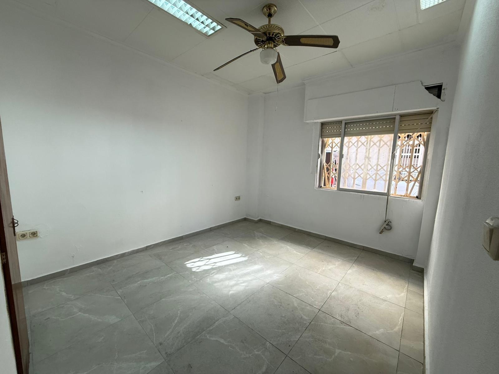 3 Bed, 1 Bath, ApartmentFor Sale, Torrevieja, Alicante