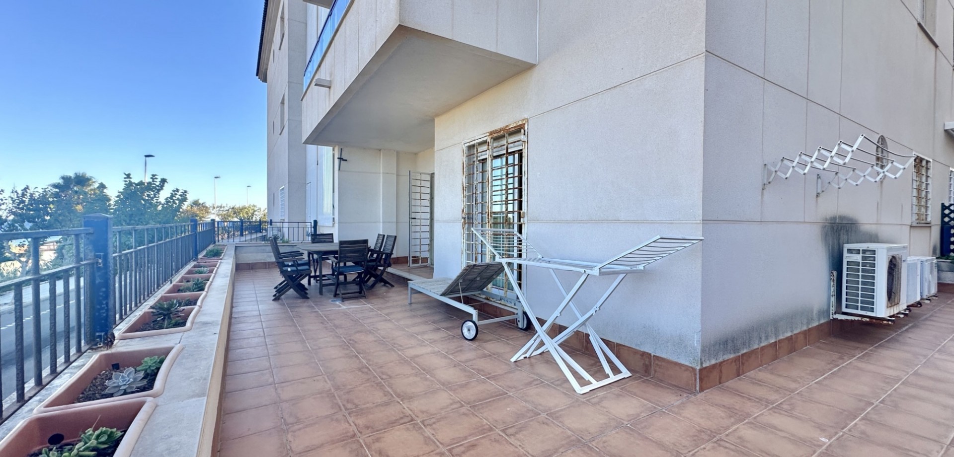 2 Bed, 1 Bath, ApartmentFor Sale, Mil Palmeras, Alicante