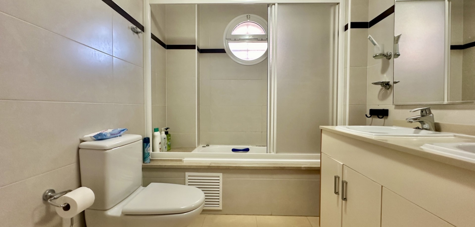 2 Bed, 1 Bath, ApartmentFor Sale, Mil Palmeras, Alicante