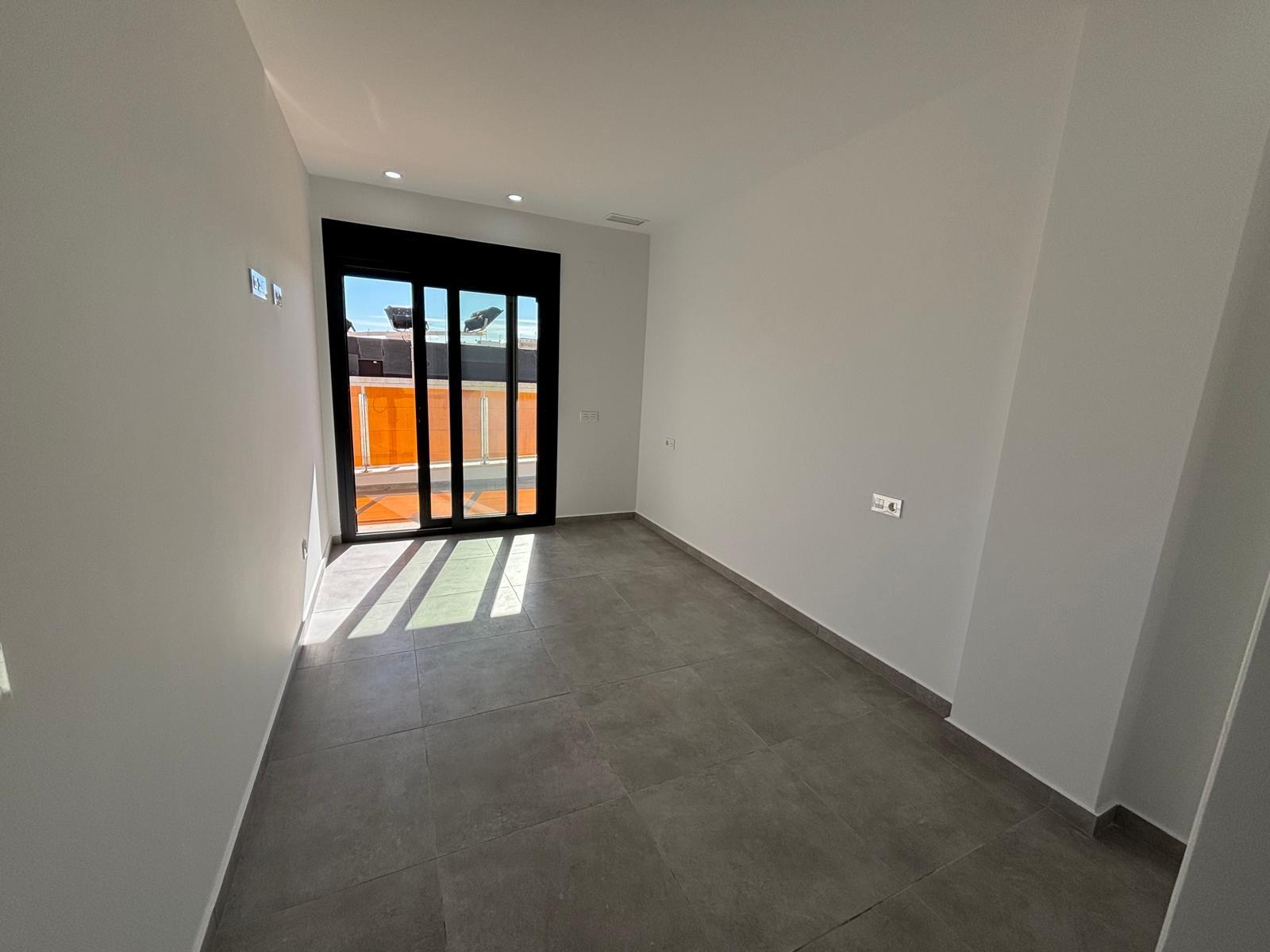 3 Bed, 2 Bath, ApartmentFor Sale, Torrevieja, Alicante