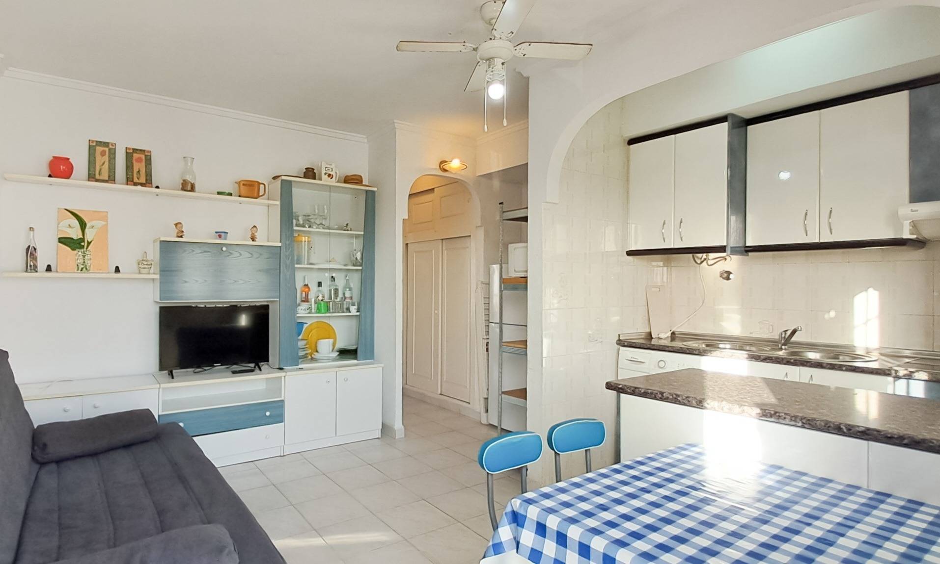 1 Bed, 1 Bath, ApartmentFor Sale, Torrevieja, Alicante