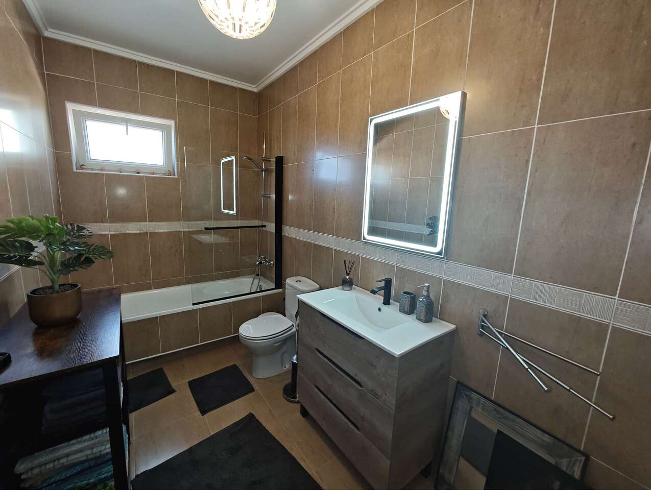 3 Bed, 2 Bath, HouseFor Sale, Sax, Alicante