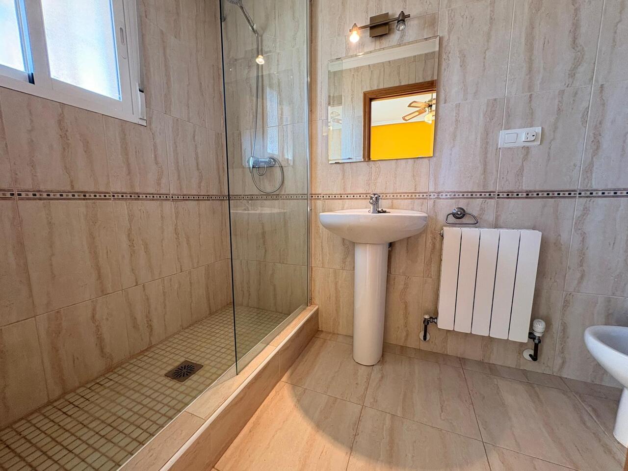 4 Bed, 3 Bath, HouseFor Sale, Pinoso, Alicante