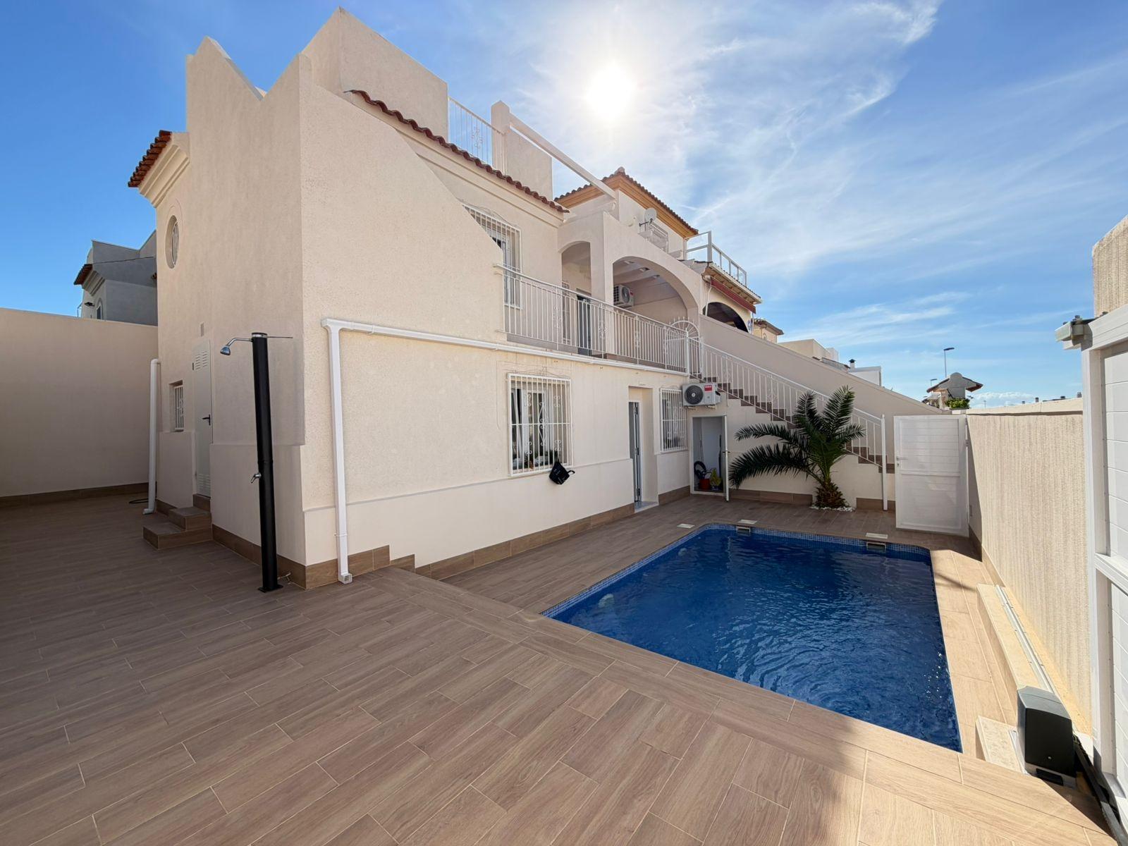 4 Bed, 4 Bath, HouseFor Sale, Torrevieja, Alicante