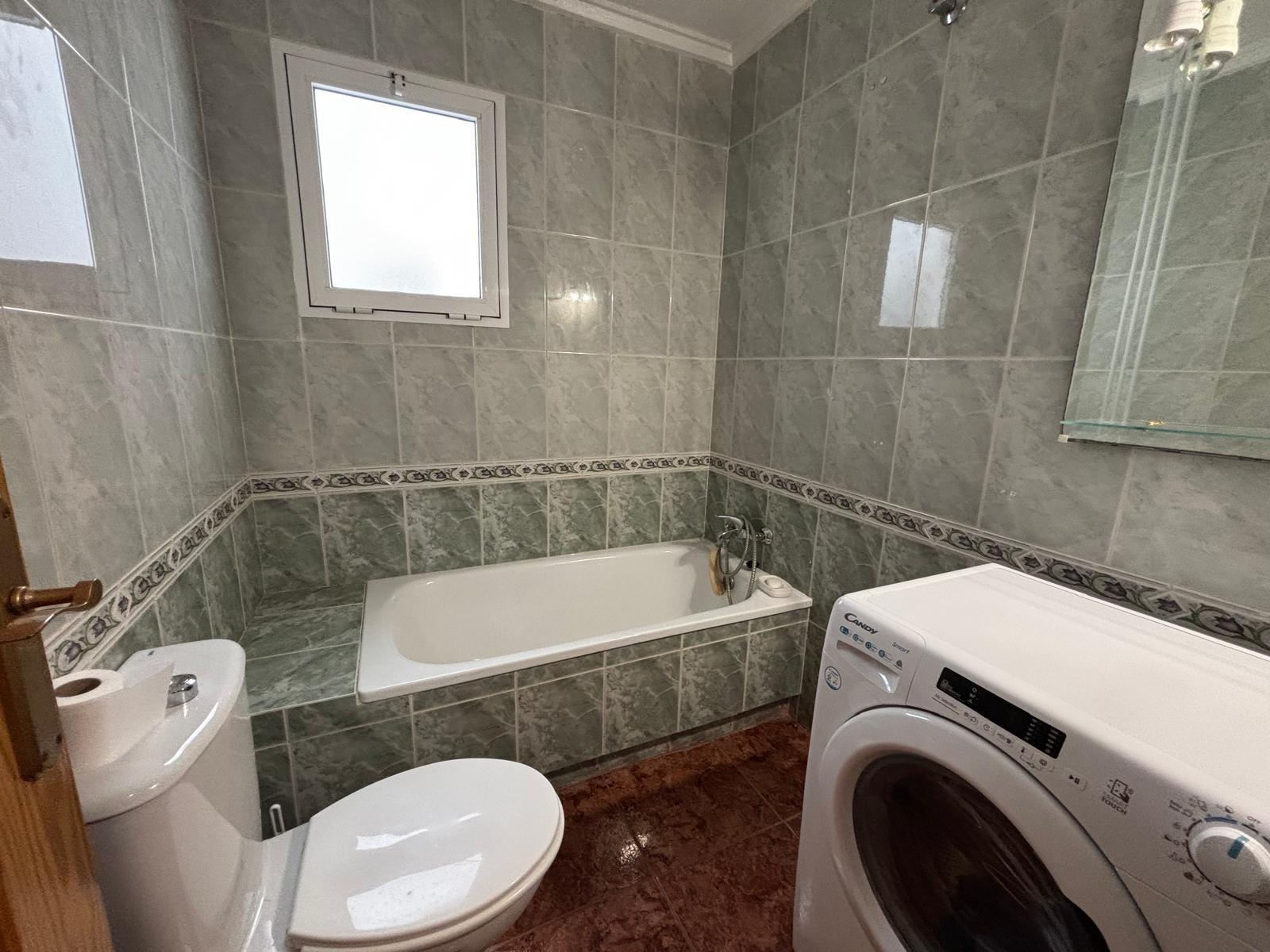 2 Bed, 1 Bath, ApartmentFor Sale, Torrevieja, Alicante