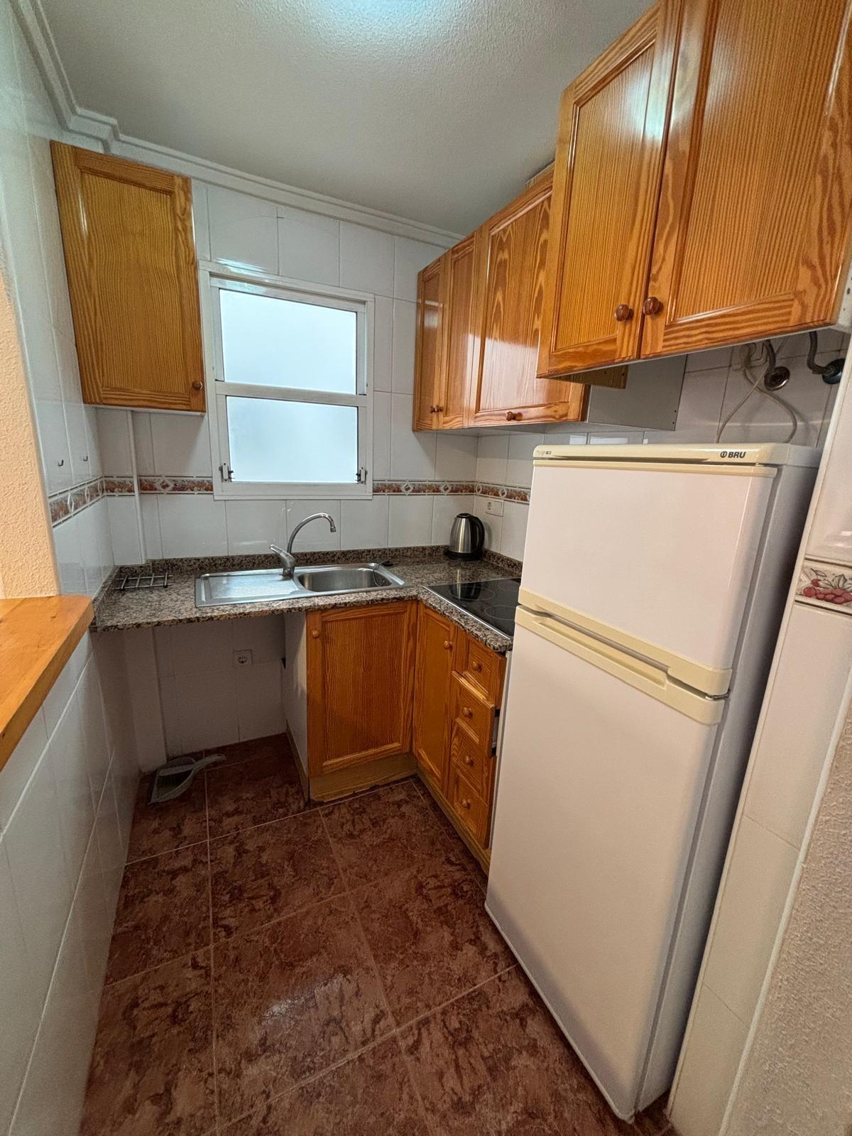 2 Bed, 1 Bath, ApartmentFor Sale, Torrevieja, Alicante