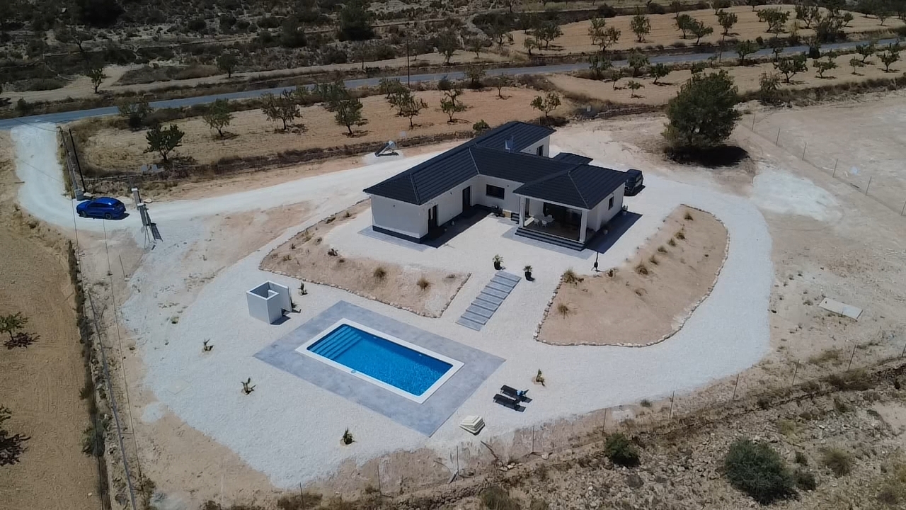 4 Bed, 3 Bath, HouseFor Sale, Pinoso, Alicante