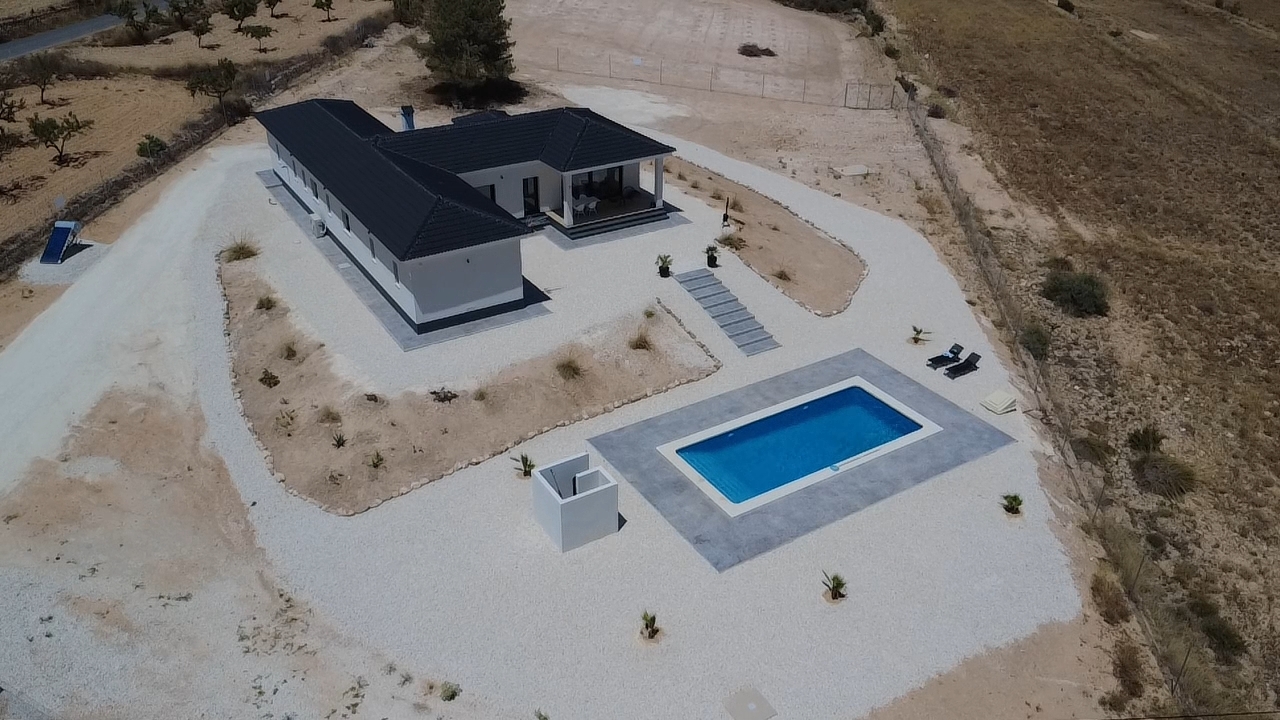 4 Bed, 3 Bath, HouseFor Sale, Pinoso, Alicante