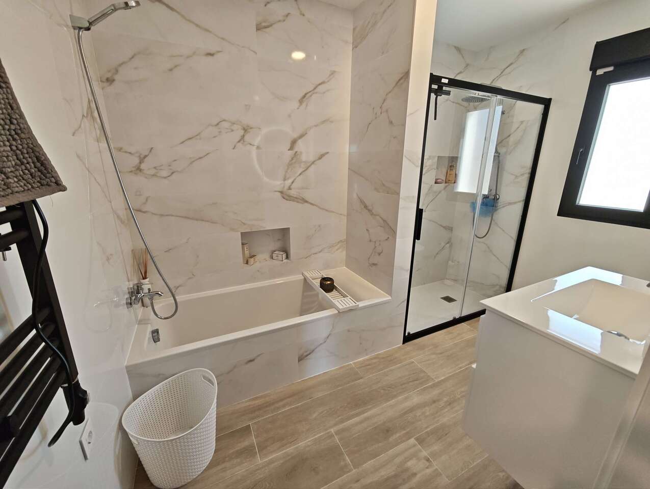 4 Bed, 3 Bath, HouseFor Sale, Pinoso, Alicante