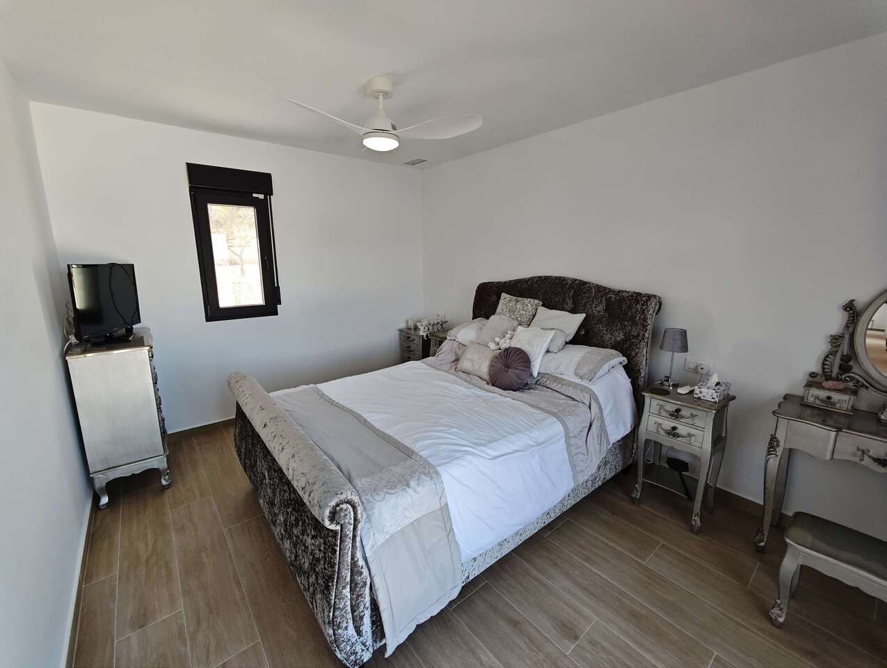 4 Bed, 3 Bath, HouseFor Sale, Pinoso, Alicante