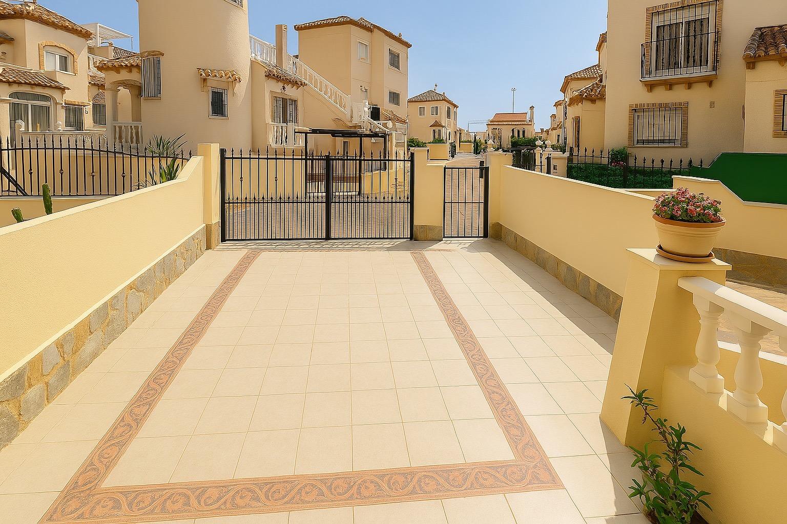 2 Bed, 1 Bath, ApartmentFor Sale, Orihuela Costa, Alicante