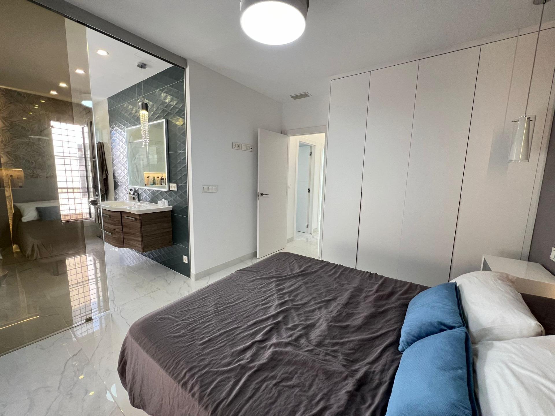 5 Bed, 4 Bath, HouseFor Sale, Torrevieja, Alicante