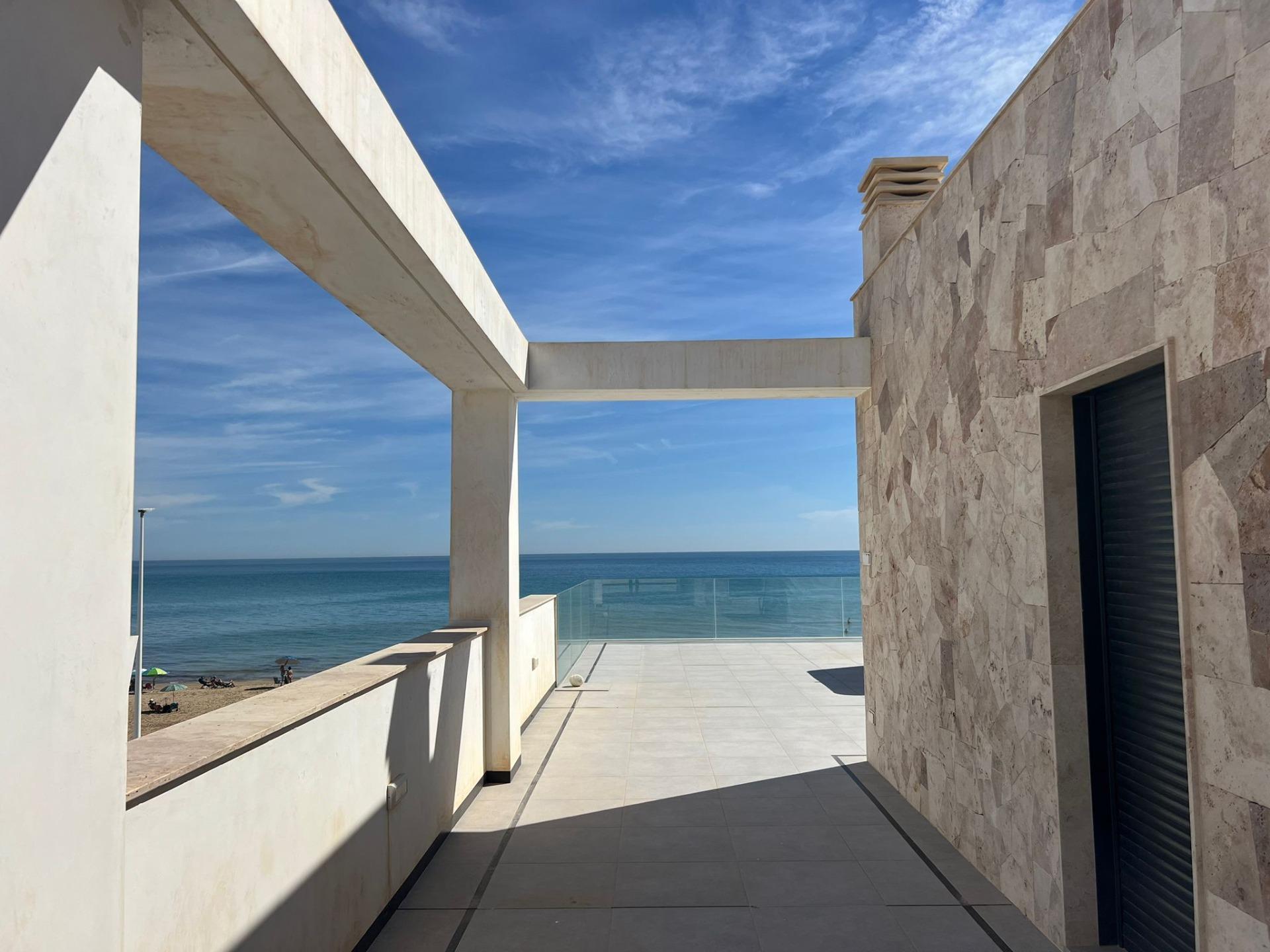 5 Bed, 4 Bath, HouseFor Sale, Torrevieja, Alicante