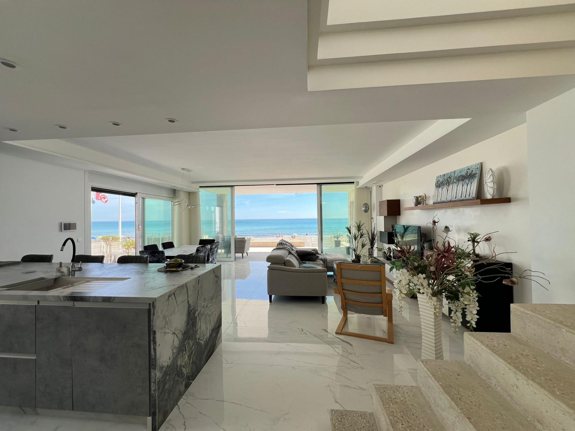 5 Bed, 4 Bath, HouseFor Sale, Torrevieja, Alicante