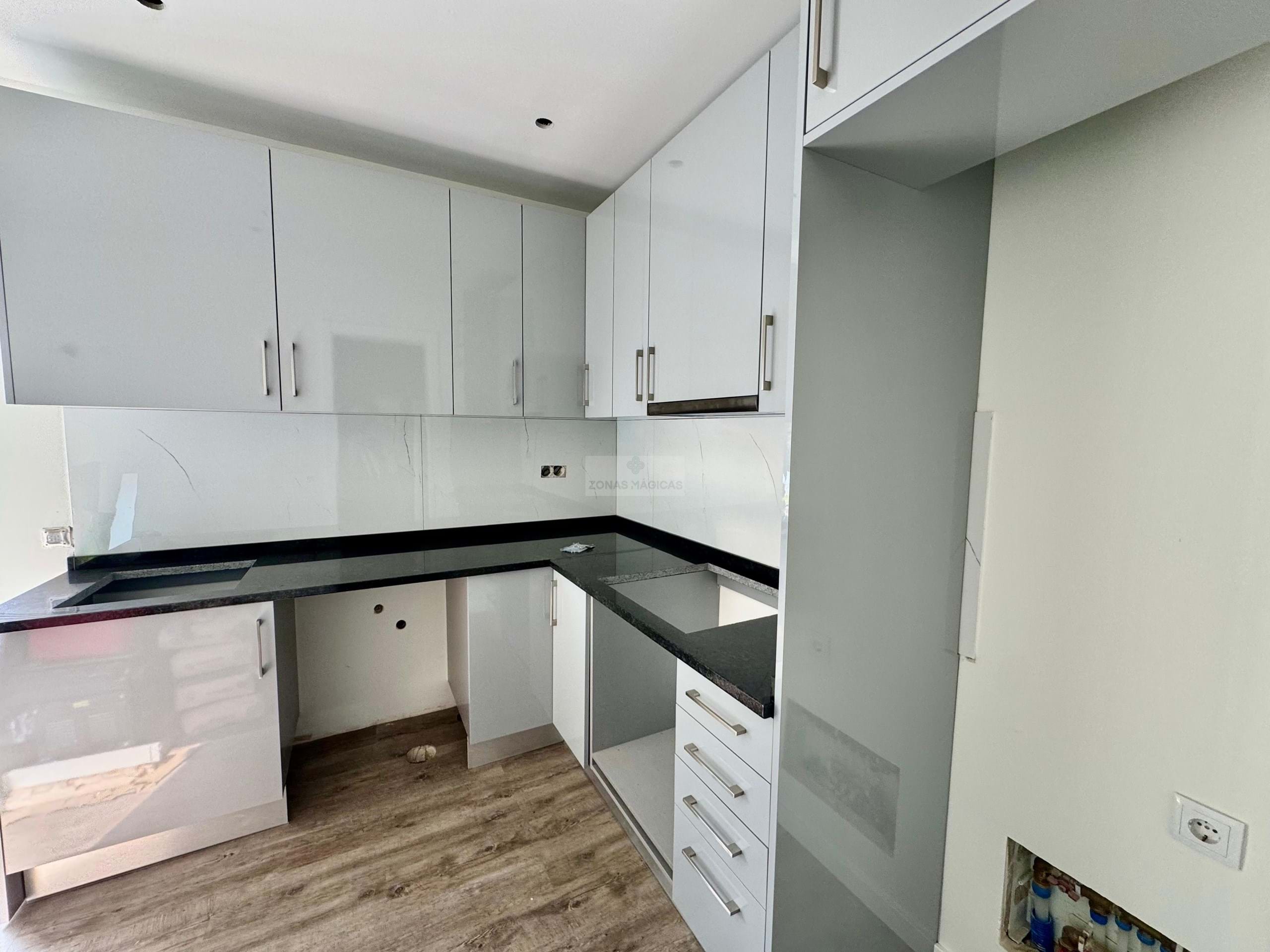 2 Bed, 2 Bath, ApartmentFor Sale, Lagos, Faro, 8600-708