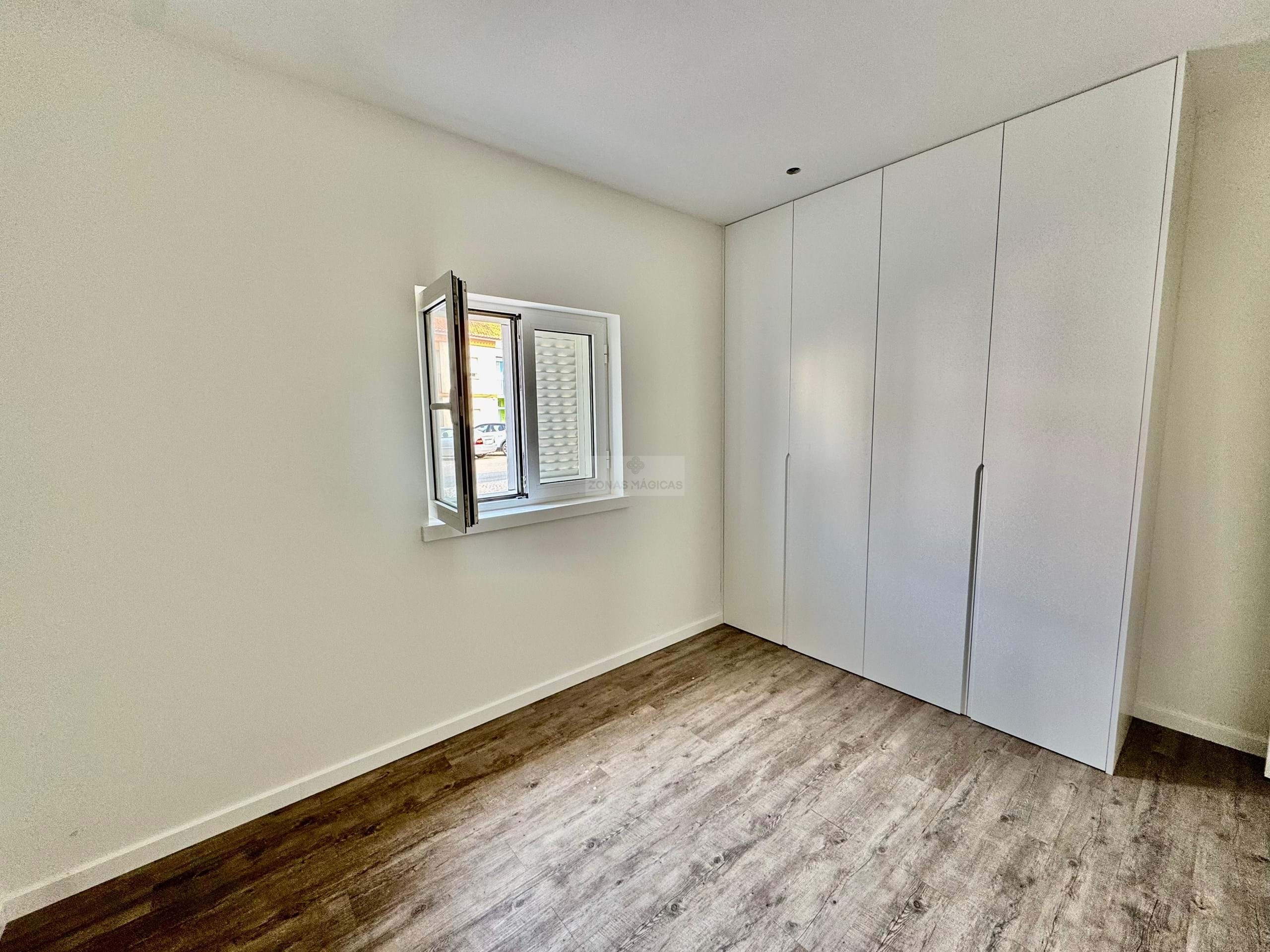 2 Bed, 2 Bath, ApartmentFor Sale, Lagos, Faro, 8600-708