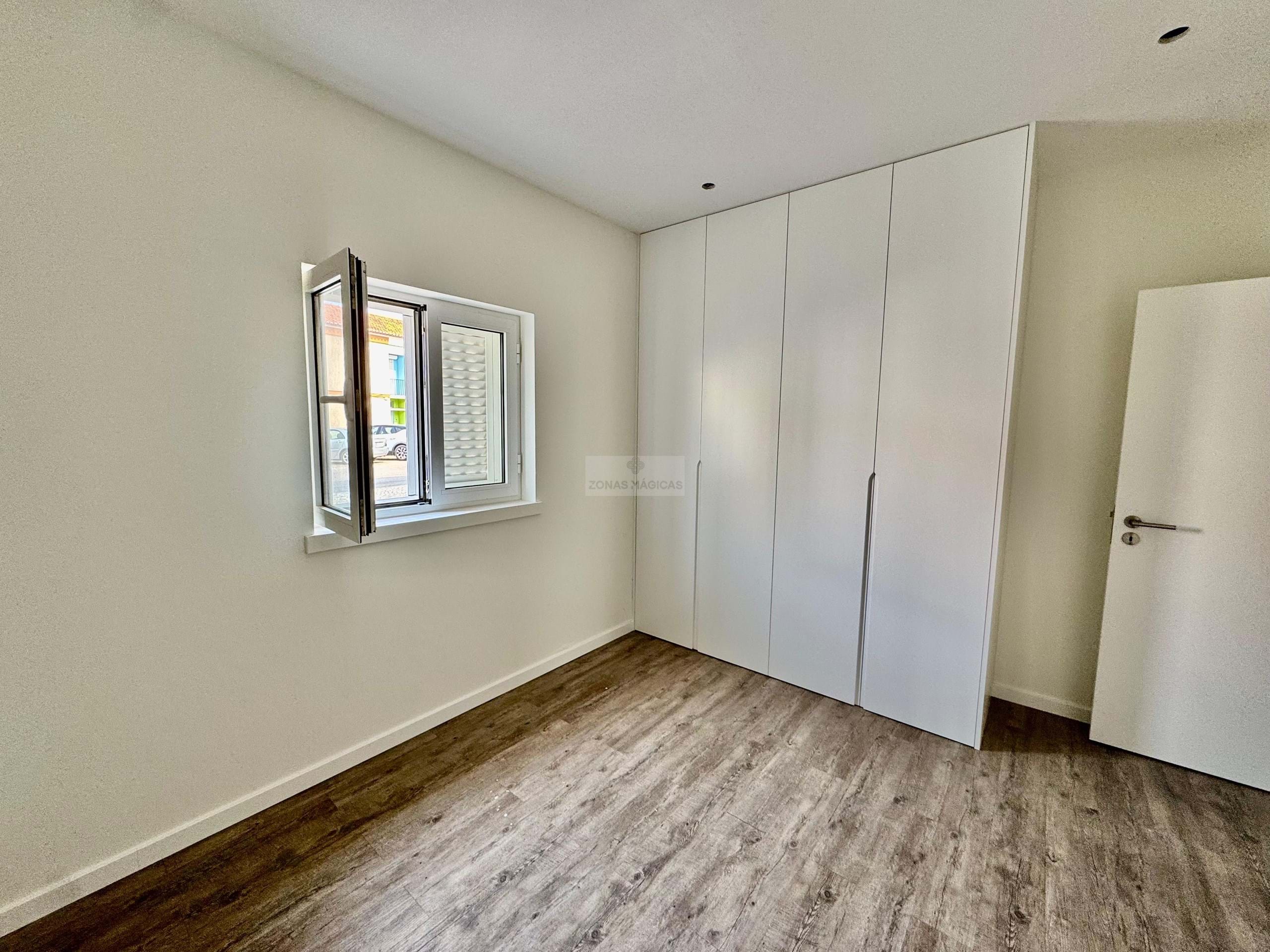 2 Bed, 2 Bath, ApartmentFor Sale, Lagos, Faro, 8600-708