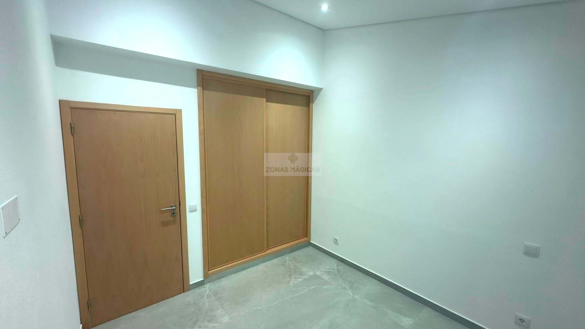 1 Bed, 1 Bath, HouseFor Sale, Mexilhoeira Grande, Portimão, Faro, 8500-132