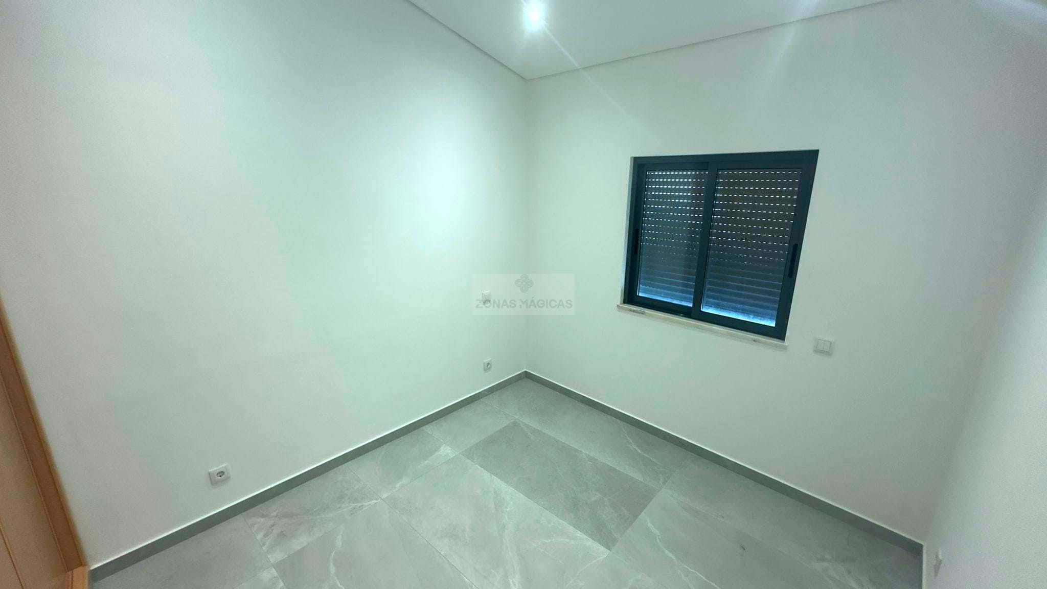 1 Bed, 1 Bath, HouseFor Sale, Mexilhoeira Grande, Portimão, Faro, 8500-132