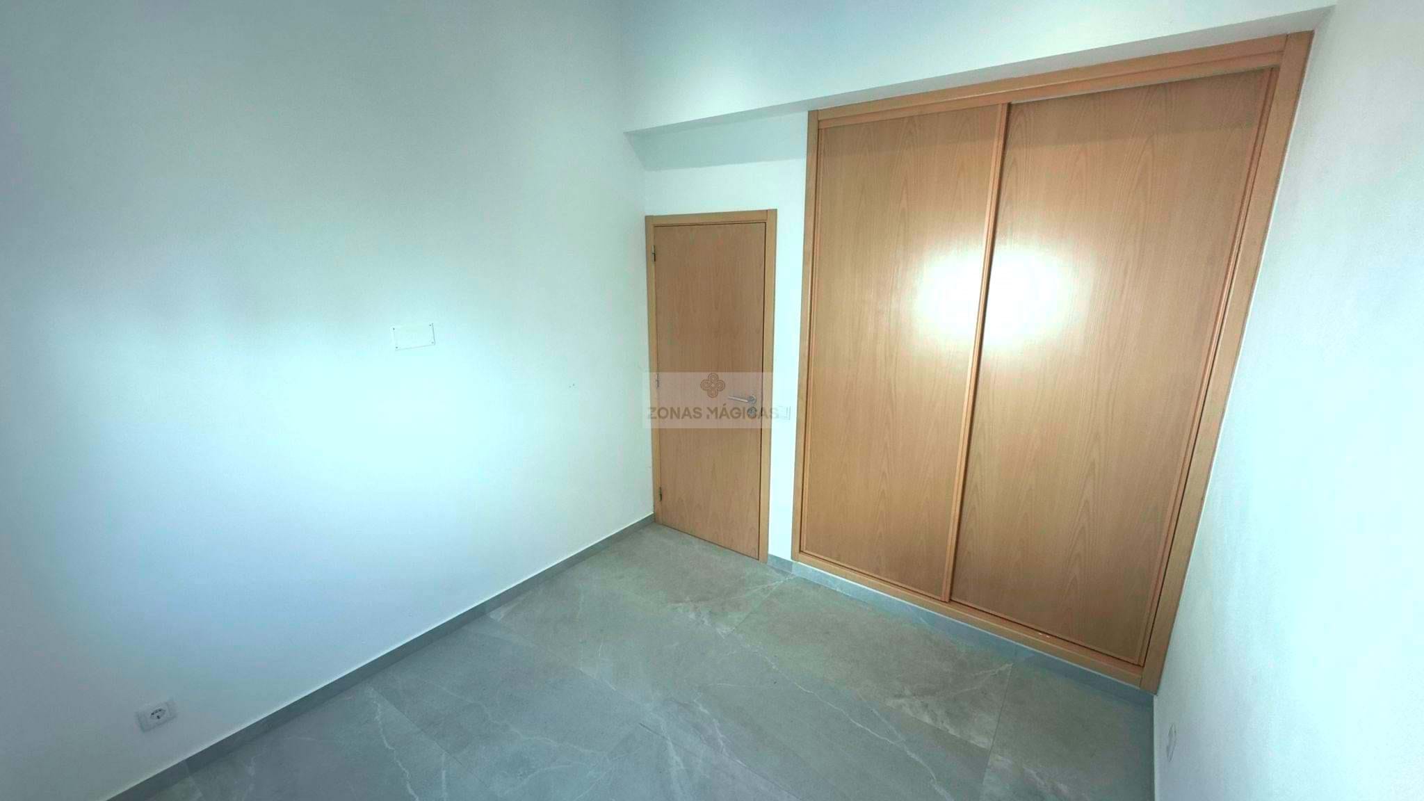 1 Bed, 1 Bath, HouseFor Sale, Mexilhoeira Grande, Portimão, Faro, 8500-132