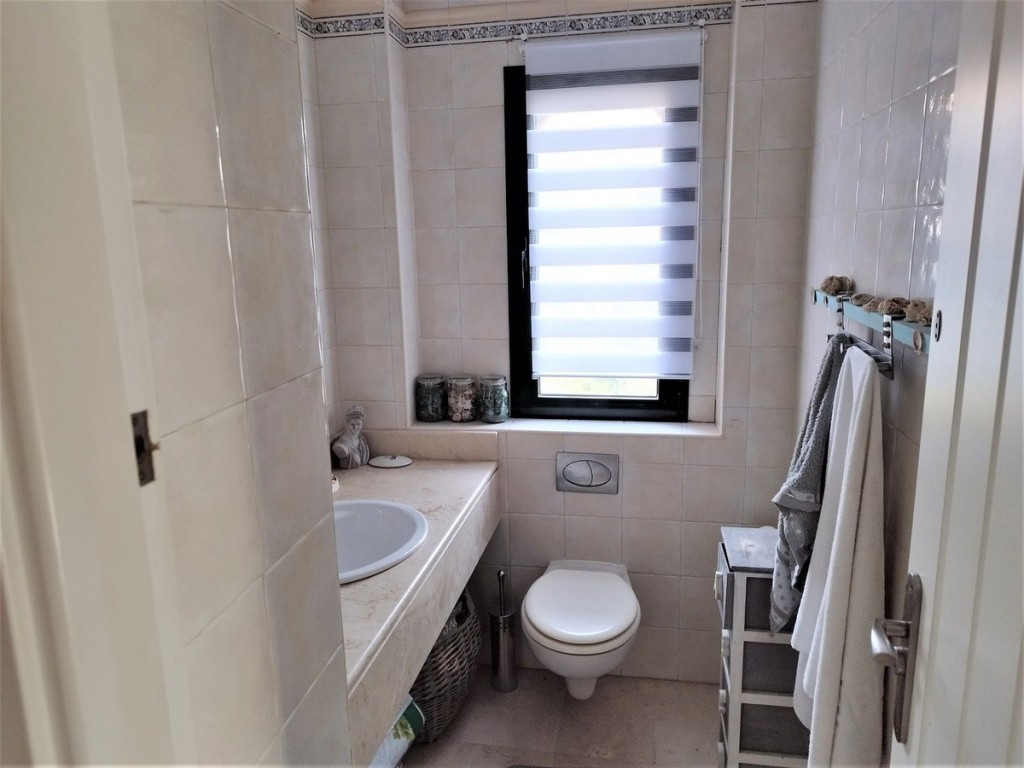 3 Bed, 3 Bath, ApartmentFor Sale, Calahonda, Malaga