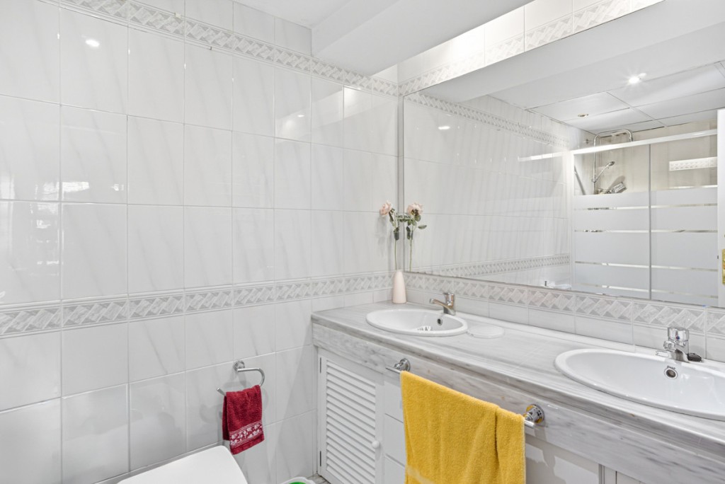 2 Bed, 2 Bath, ApartmentFor Sale, Marbella, Malaga