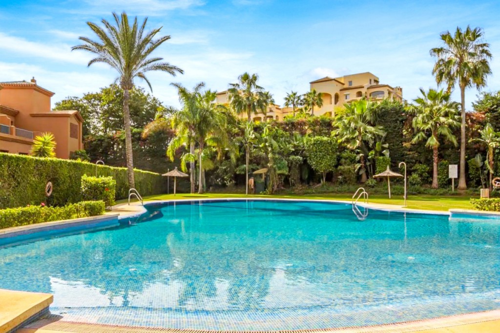 2 Bed, 2 Bath, ApartmentFor Sale, Estepona, Malaga