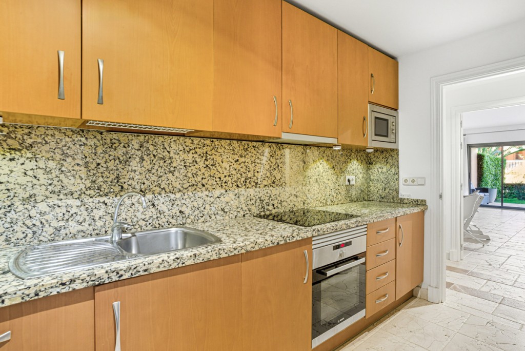 2 Bed, 2 Bath, ApartmentFor Sale, Estepona, Malaga