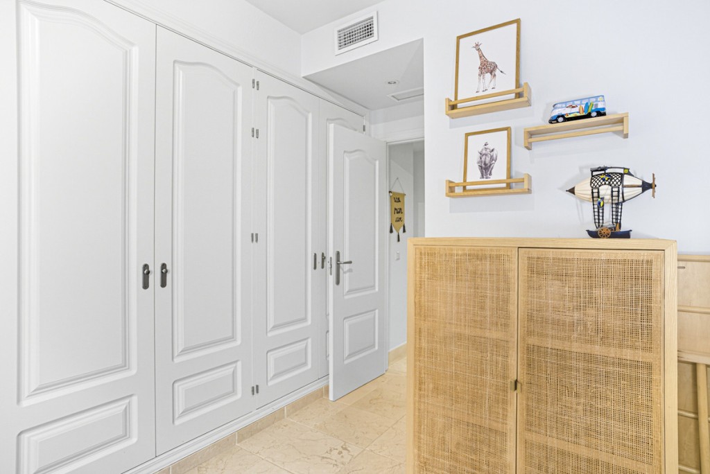 2 Bed, 2 Bath, ApartmentFor Sale, Estepona, Malaga