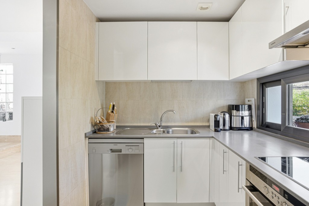 3 Bed, 3 Bath, ApartmentFor Sale, La Cala de Mijas, Malaga