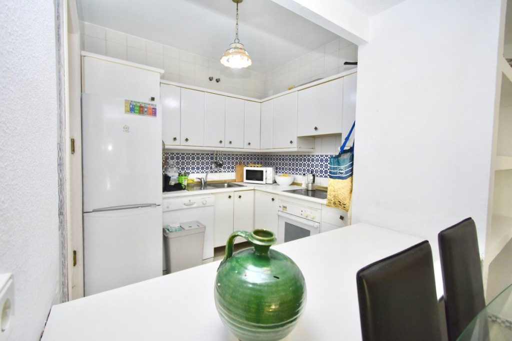 3 Bed, 2 Bath, ApartmentFor Sale, Fuengirola, Malaga