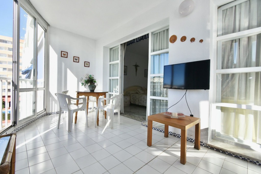 3 Bed, 2 Bath, ApartmentFor Sale, Fuengirola, Malaga