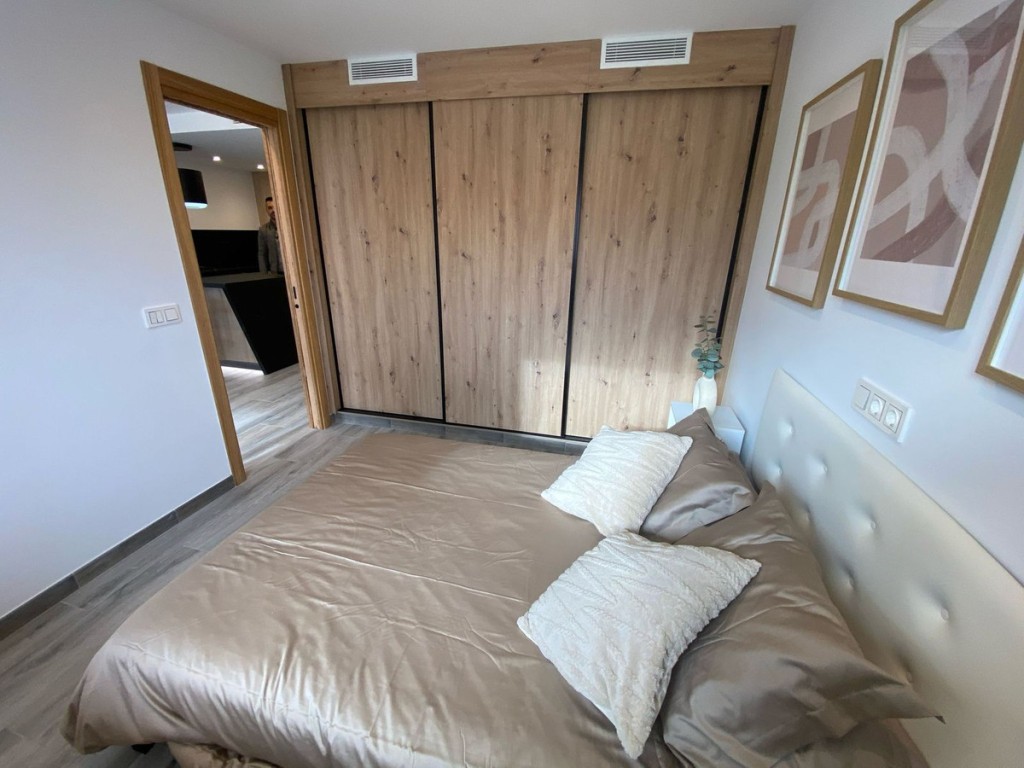 3 Bed, 1 Bath, ApartmentFor Sale, Estepona, Malaga