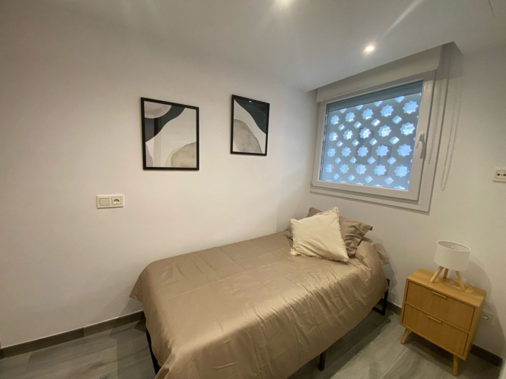3 Bed, 1 Bath, ApartmentFor Sale, Estepona, Malaga