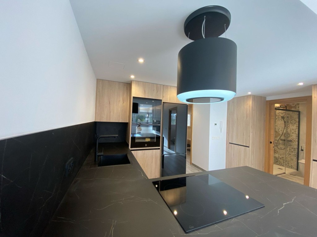 3 Bed, 1 Bath, ApartmentFor Sale, Estepona, Malaga