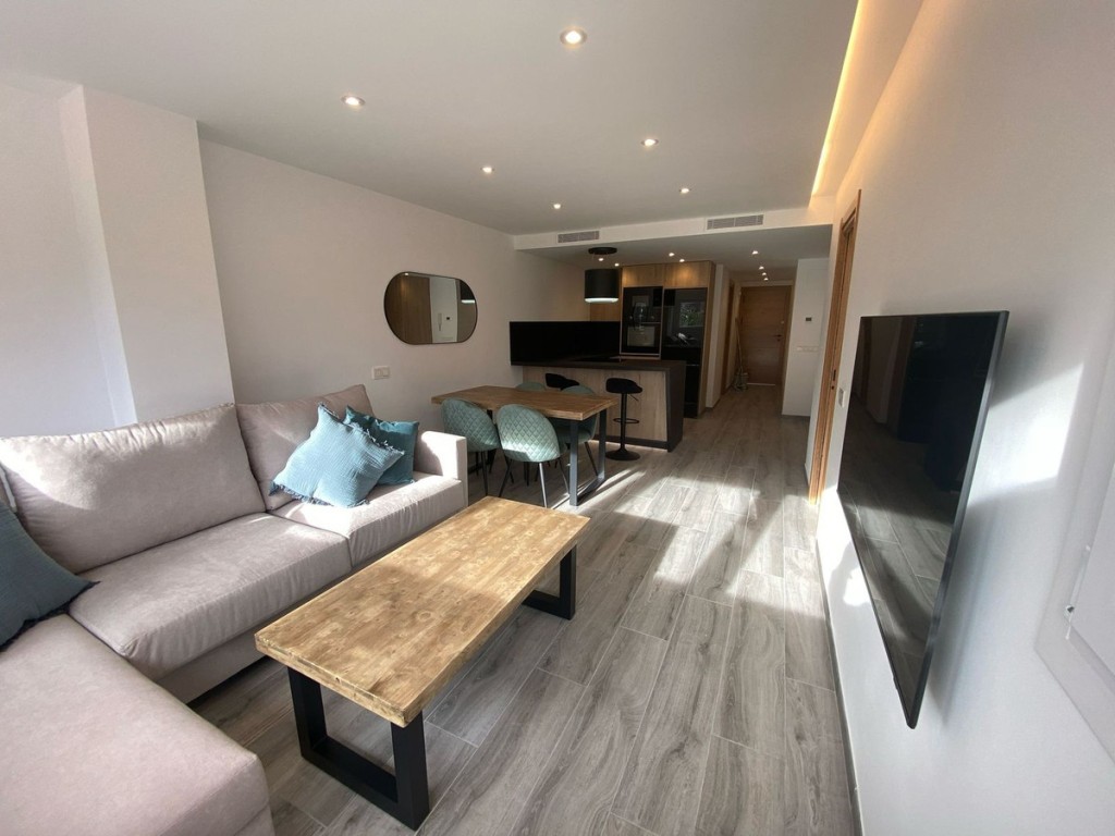 3 Bed, 1 Bath, ApartmentFor Sale, Estepona, Malaga