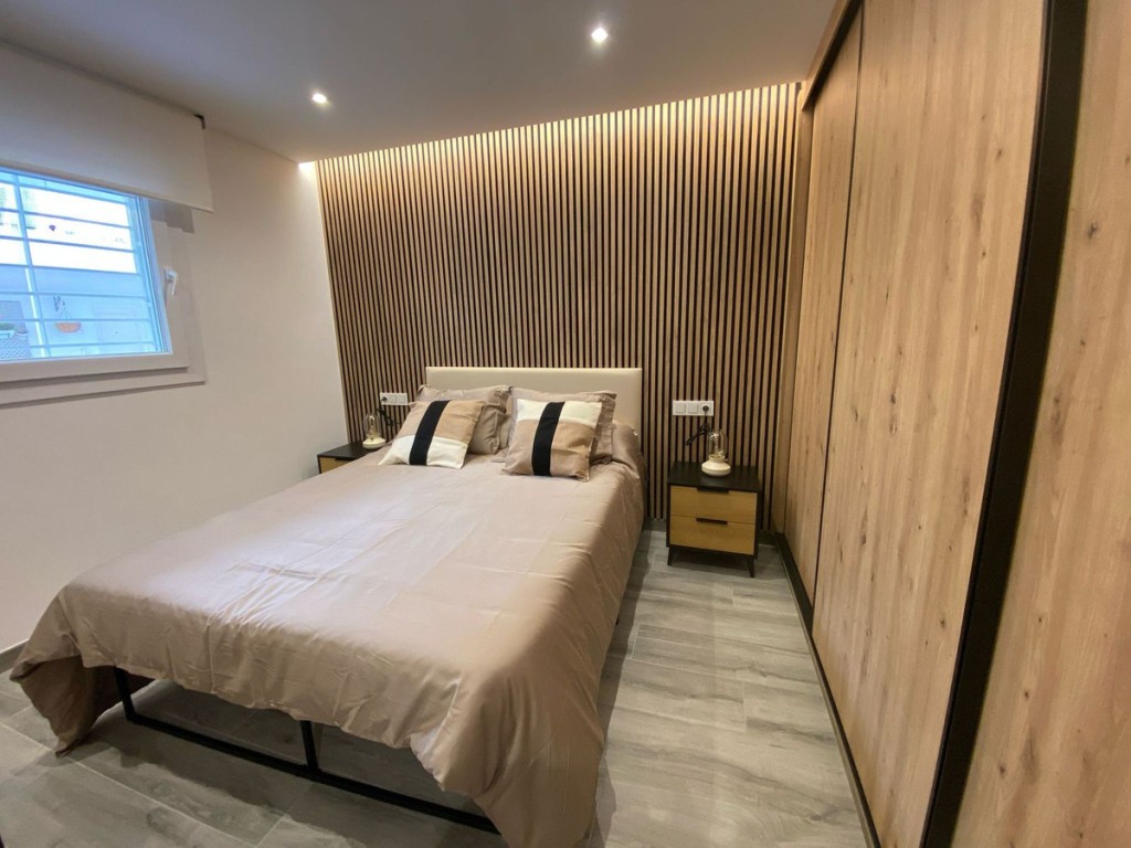 3 Bed, 1 Bath, ApartmentFor Sale, Estepona, Malaga