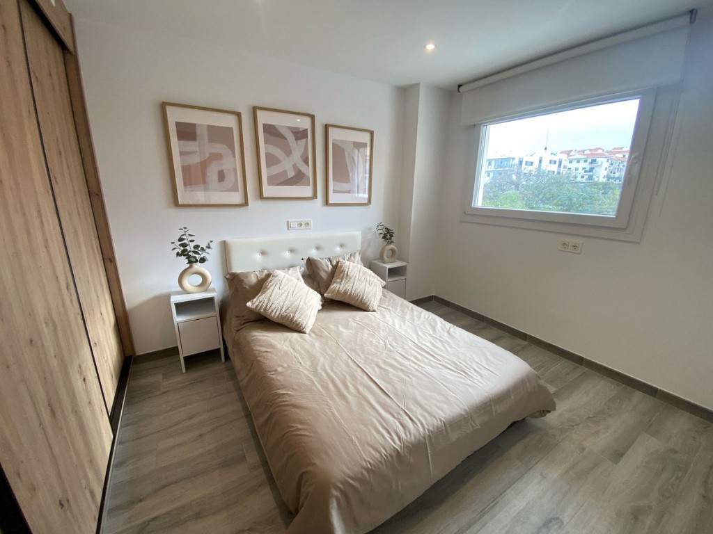 3 Bed, 1 Bath, ApartmentFor Sale, Estepona, Malaga